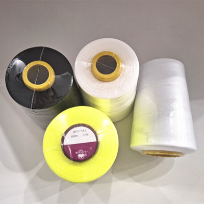 Tkt 80 60 Ne 40/2 50/2 60/2 Bekleidungsgegenstände Gesponnenes Polyestergarn 100% Polyester gefärbt