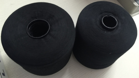 Weiß, Schwarz, Farben 100% Polyester Spund Garne 40S/2 1,25 kg/Kegel