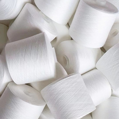 40/2, 50/2, 60/2 Einfachgewickelte Polyester-Kern-Spun-Garn, Polyester-Weaving-Garn weniger gebrochene Enden