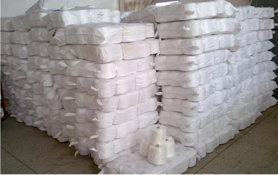 40/3 Rohweiß 100% Polyester Spundgarn für Nähgarne