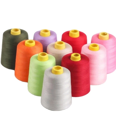 China 8000 Yards Polyester Nähfaden Spund Polyester Nähfäden für Kleidung heiß verkaufen
