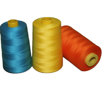 Kundengebundenes gesponnenes Polyesternähgarn der Farbe50/3 100%