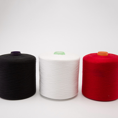 Der gesponnene Ring färbte Polyester-Garn schwindungsarme gute Festigkeit 60/2 60/3 für strickende Kleider